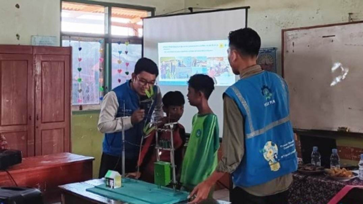 PLN Subang Edukasi Siswa Soal Manfaat dan Keselamatan Kelistrikan