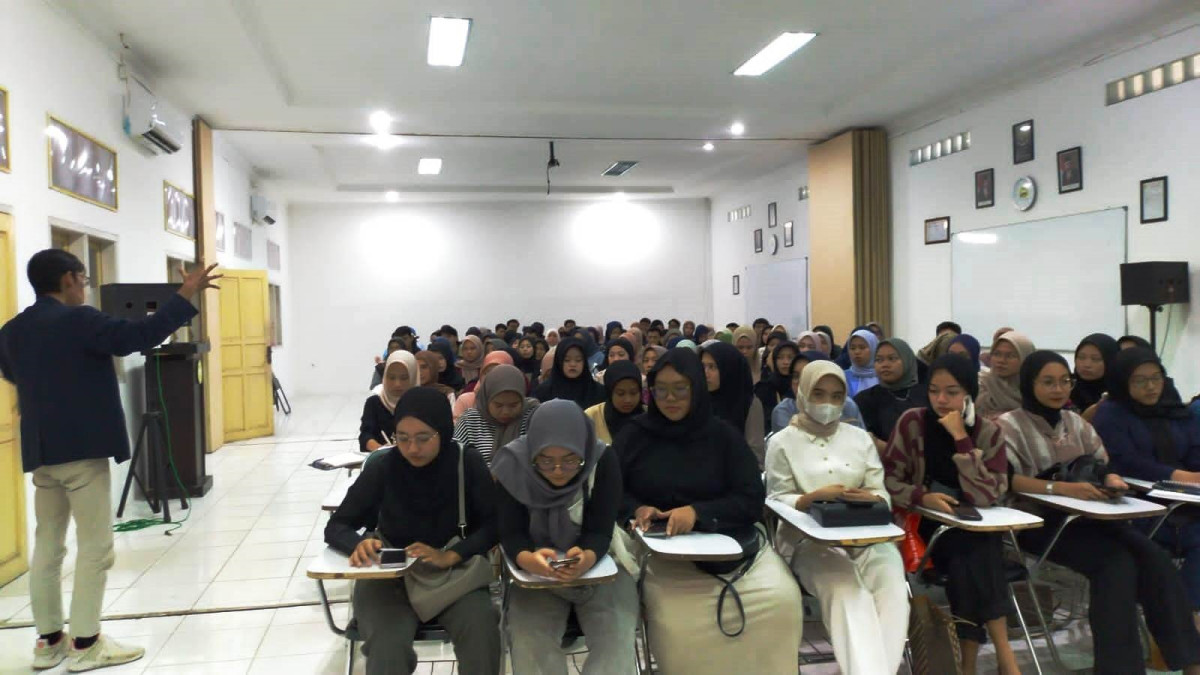 Ubah Tantangan Jadi Peluang, KPB Mahasiswa Muttaqien University Purwakarta Libatkan 44 UMKM
