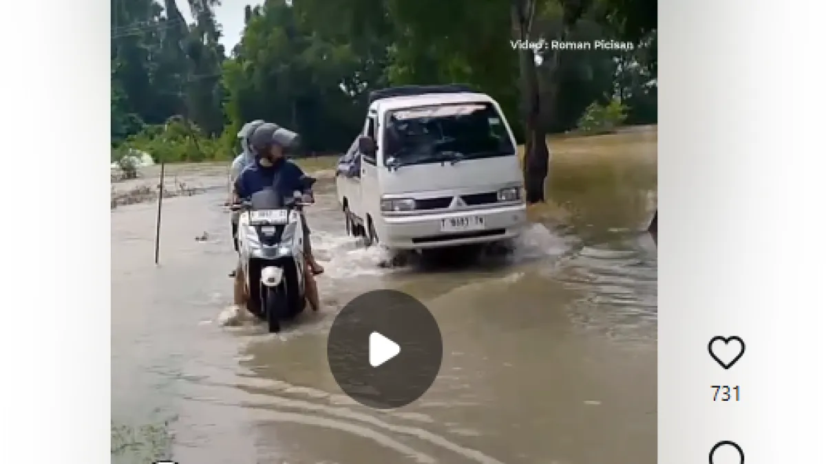 Jalan Desa di Ciasem Masih Terendam Banjir, Aktivitas Warga dan Pengguna Jalan Terganggu