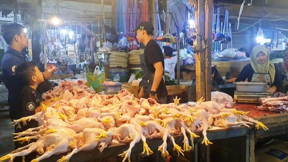 Harga Daging Sapi dan Ayam Potong di Pasar Purwakarta Naik Signifikan, Berpotensi Terus Melonjak