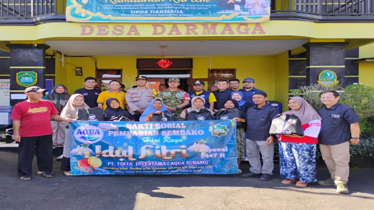 Aqua Subang Salurkan 1.020 Paket Sembako untuk Warga Tiga Desa