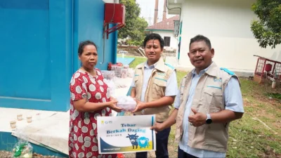 Momentum Iduladha, YBM PLN UPT Bekasi Tebar Keberkahan Melalui Program Tebar Daging Berkah 2026