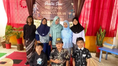 Pelepasan Siswa SLB Ngamprah Raya Diwarnai Haru dan Bangga