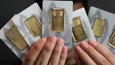 Harga Emas Antam Bikin Deg-Degan! Akhir Pekan Dibayangi Koreksi, Ini Daftar Harga Terbarunya