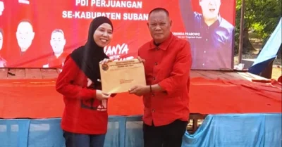 DPC PDIP Subang Gelar Bulan Bung Karno di Cikaum, Serahkan SK PAC dan Anak Ranting