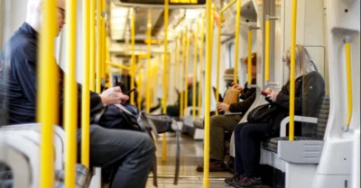 5 Tips Naik Transportasi Umum di Luar Negeri untuk Perjalanan Lebih Nyaman
