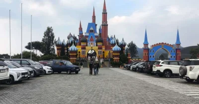 Libur Sekolah Dongkrak Wisata Subang, Kunjungan ke Flora Wisata D'Castello Melonjak 40 Persen