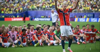 Makna Selebrasi Viking Row yang Jadi Ciri Khas Suporter Norwegia