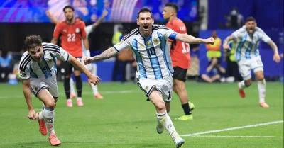 Drama VAR dan Comeback Gila! Argentina Singkirkan Mesir 3-2, Protes Menggema di Babak 16 Besar