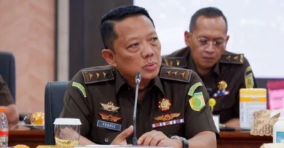 Jampidsus Febrie Adriansyah Tampil ke Publik Setelah Rumahnya Dijaga TNI dan Digeledah Polri