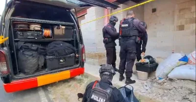 Satreskrim Polres Purwakarta dan Tim Jibom Gegana Polda Jabar Olah TKP di Lokasi Ledakan di Toko Bangunan Wanayasa