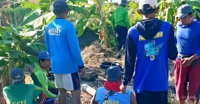 Suplay Air Minim, Petani Desa Rangdu Pasang Mesin Pompa di Kali Badong