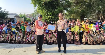 Polsek Cikampek Berikan Edukasi Tertib Lalu Lintas pada Kegiatan Matamuda MIS Nurul Huda Cikampek