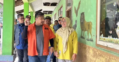 Bupati Reynaldy Tegaskan Komitmen Perbaiki Ruang Kelas Rusak di Subang