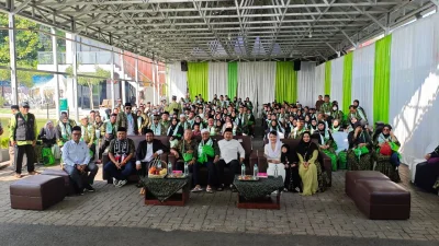 Ash-Shiddiq Tours Subang Berangkatkan 367 Jamaah Umrah Akbar Satu Pesawat Garuda