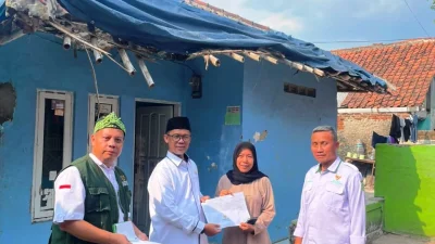 BAZNAS Subang Salurkan Bantuan lewat Program Subang Bageur untuk Janda Penghuni Rumah Nyaris Roboh