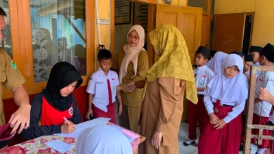 Sambut Tahun Ajaran Baru, Puskesmas Kasomalang dan MIS Al-Akhyar Gelar Cek Kesehatan Gratis untuk Siswa