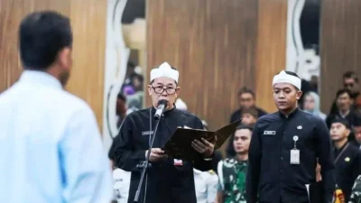 Lantik Dewan Pendidikan, Sekda: Pendidikan Tak Hanya Mengasah Otak tapi juga Akhlak