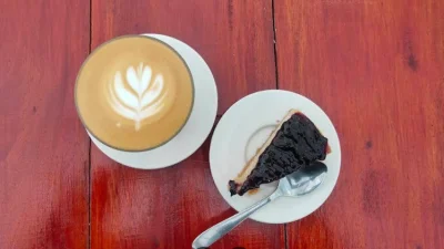 Tempat Nongkrong di Kasomalang Bikin Betah! Blackhood Coffee & Suso Roastery Tawarkan Kopi Berkualitas dan Pemandangan Keren