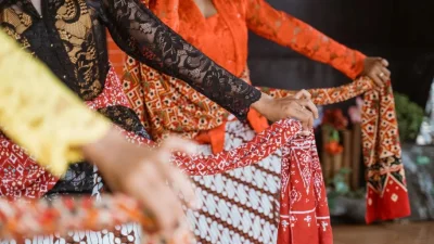 Sejarah Hari Kebaya Nasional 24 Juli, Simbol Budaya yang Melekat pada Perempuan Indonesia