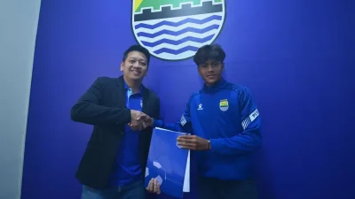Resmi! Persib Naikkan Rafi Rasyiq ke Tim Senior, Siap Bersaing dengan Para Bintang Maung Bandung