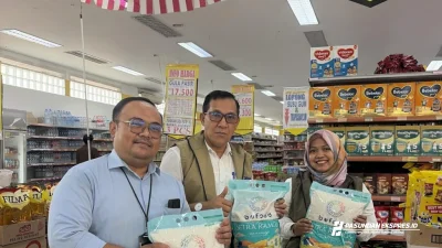 BULOG Perluas Distribusi Beras Premium ke Ritel Modern, Harga Tetap Rp14.900 per Kilogram