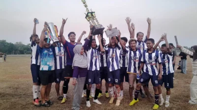 Pemerintah Desa Rangdu Apresiasi Karang Taruna, Turnamen HUT RI 81 Dorong Bibit Pesepak Bola Muda