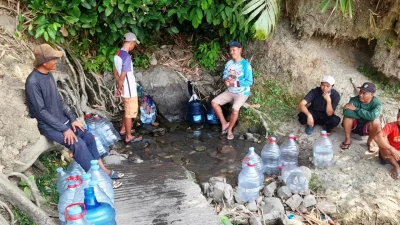 Mata Air Binong Bantu Warga Kekeringan, BPBD Karawang Lakukan Penanganan Darurat