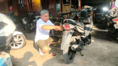Jajang Supriadi, Sang Montir yang Siap Mengabdi dan Nyalon Kades Kumpay