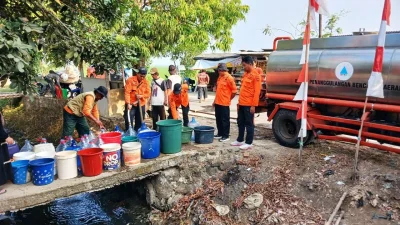 Kekeringan Diprediksi Berlangsung hingga Oktober, BPBD Subang Salurkan Puluhan Ribu Liter Air Bersih