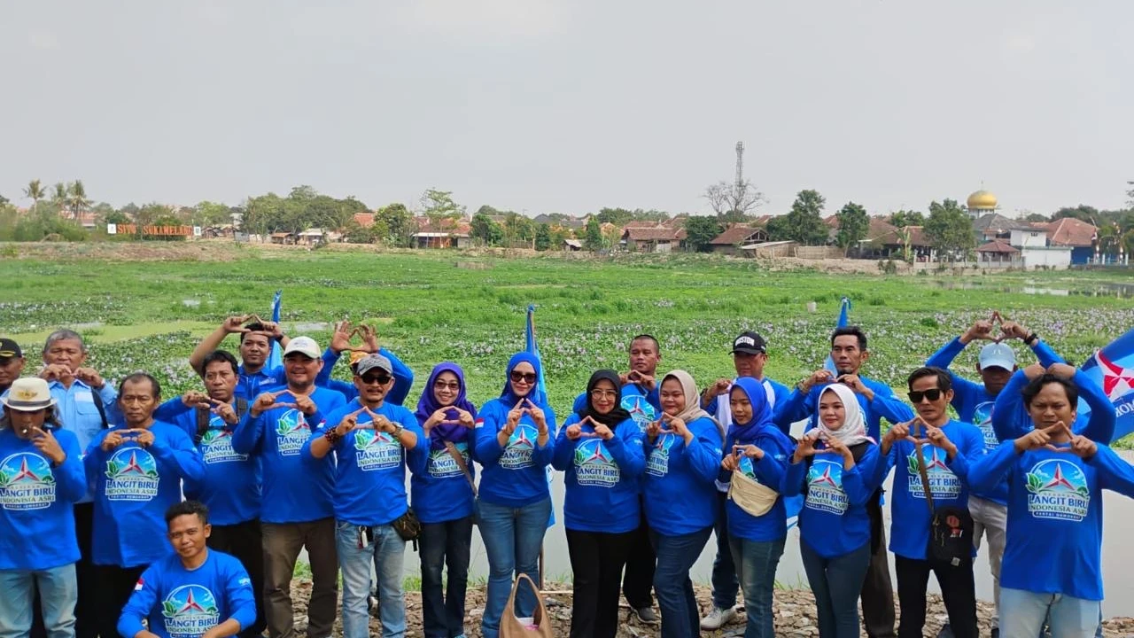 Demokrat Kabupaten Subang Tanam Pohon dan Jumsih, Gaungkan Gerakan Langit Biru Indonesia Asri