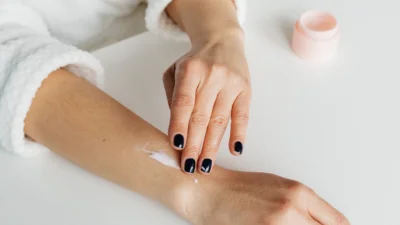 Urutan Body Care untuk Mencerahkan Kulit: Begini Langkah yang Tepat