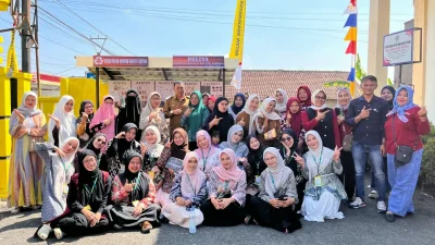 Mahasiswa KKM STAI Al-Falah Hadirkan Titik Pilah Sampah Unik