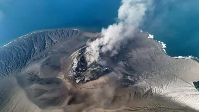 Gunung Anak Krakatau Erupsi pada Minggu Malam, Status Level III