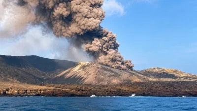 5 Jurnalis Hilang Kontak Saat Hendak Liput Anak Krakatau, SAR Bergerak Mencari