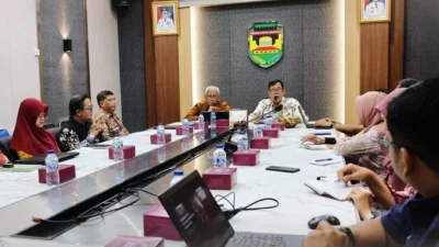 Pemkab Purwakarta Dorong Investasi Ekonomi Hijau pada PLTS Terapung Cirata