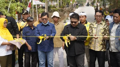Jalan Sukasari-Cisampih Sepanjang 486 Meter Diresmikan Bupati dan Wakil Bupati