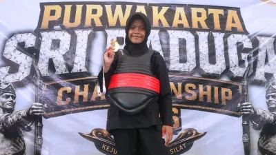 Roelia Aulia Sapoetri Raih Emas Sribaduga Championship 2026