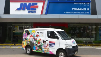 Sambut HUT JNE ke-36, Perusahaan Hadirkan Kolaborasi Eksklusif dengan Semangat Kreatif “Melesat Hebat”