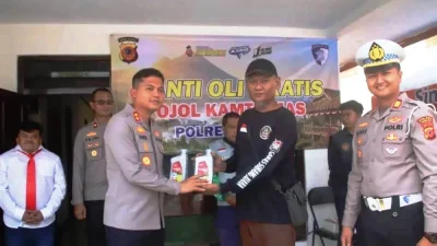 100 Ojol Subang Dapat Oli Gratis, Polisi Minta Jadi Mata dan Telinga di Jalan