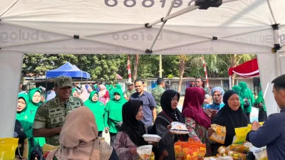 Bazar TNI Murah Diserbu Warga Subang, Harga Minyakita Rp15.500 dan Tepung Rp9.000