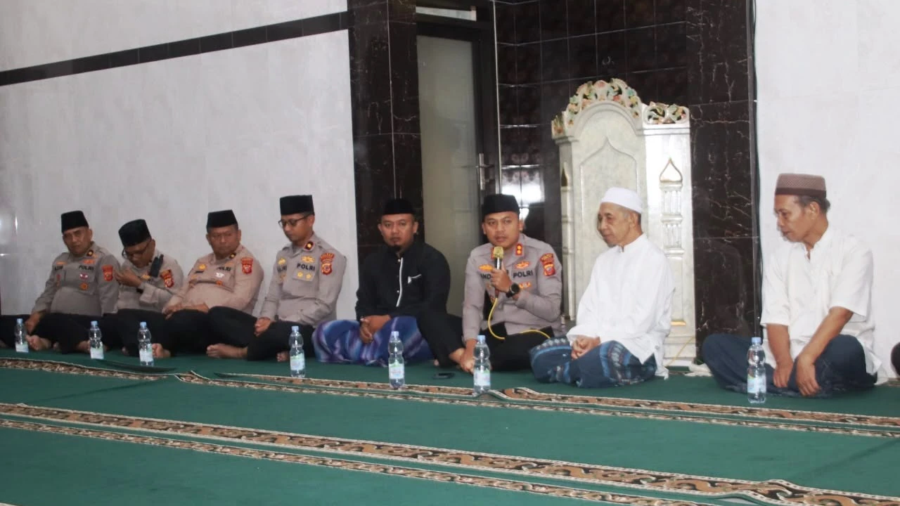 Suling Amis Jadi Ruang Kapolres Subang Dengar Warga