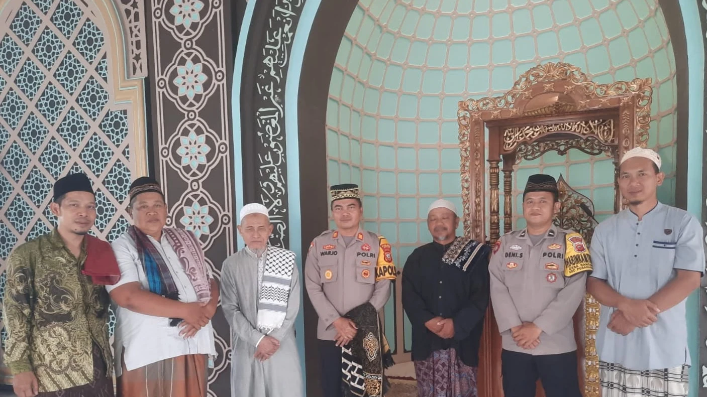 Jumat Curhat di Masjid Jamie Nurul Iman, Kapolsek Pusakanagara Ajak Warga Perkuat Kamtibmas