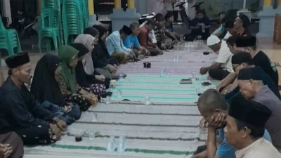 Perkuat Silaturahmi Warga Desa Rangdu Tawasullan Malam Jum'at Kliwon