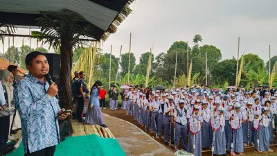 Anggota DPRD Jabar Andhika Jadi Pembina Apel Pembukaan Trip Observasi SMA Labschool Jakarta di Banceuy, Soroti Pentingnya Pendidikan Karakter