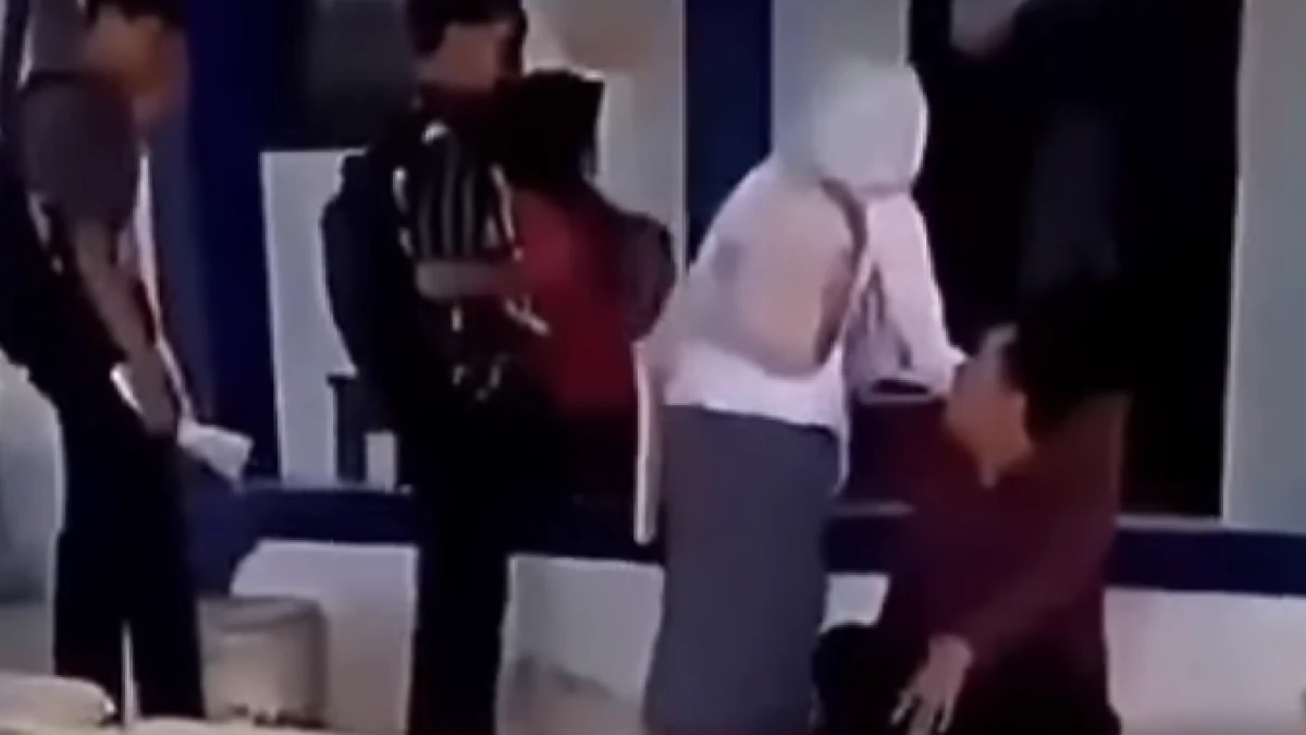 Guru Rekam Bagian Dalam Rok Siswi di Pagaden Subang, Pelaku Terancam Hukuman Apa?