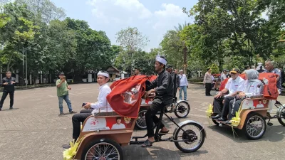 Terima 100 Becak Listrik, Om Zein: Bentuk Kasih Sayang Pak Prabowo