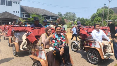 Andhika Apresiasi Becak Listrik Bantuan Presiden Prabowo, Dorong Pengayuh Becak Tingkatkan Ekonomi Keluarga
