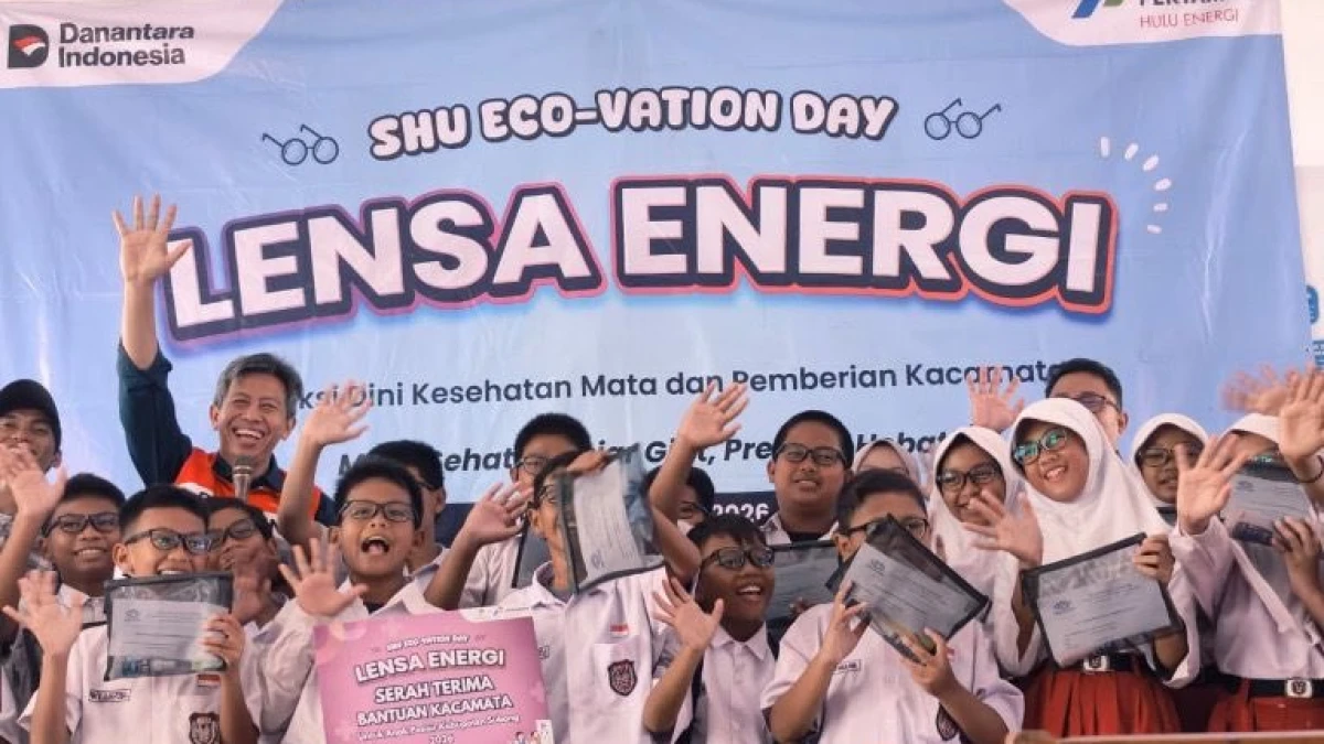 PHE ONWJ Bagikan Puluhan Kacamata Gratis untuk Pelajar Pesisir Subang