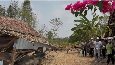 Polres Subang Bedah Rumah Mak Datem di Cibogo